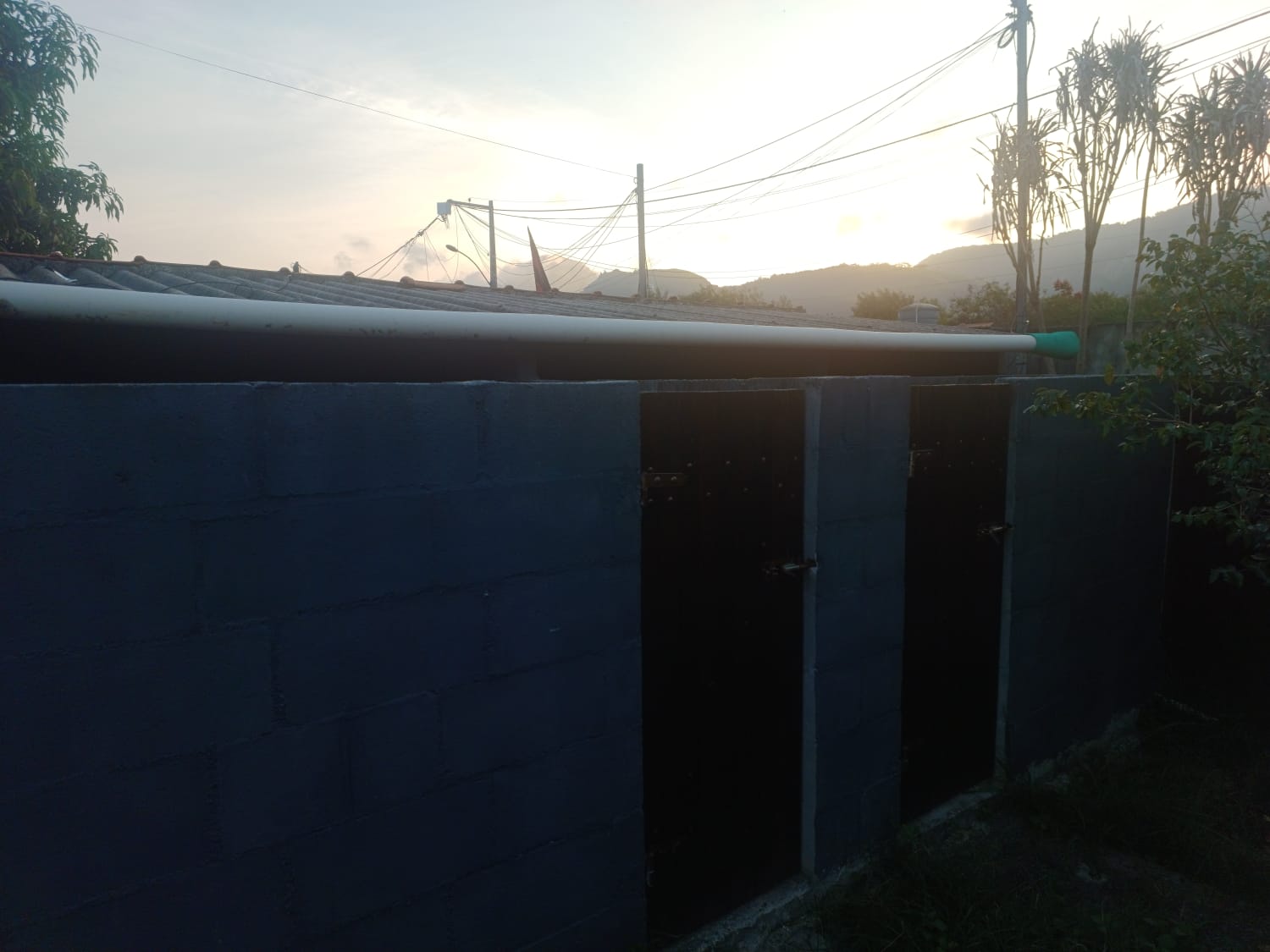 Casa com área gourmet e canil