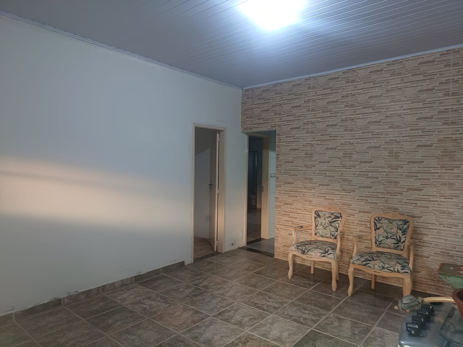 Casa com área gourmet e canil