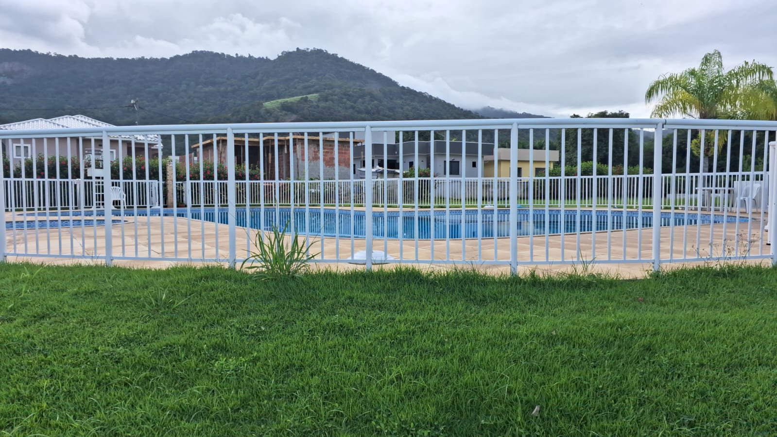 Casa com 3 quartos no condomínio Viveres