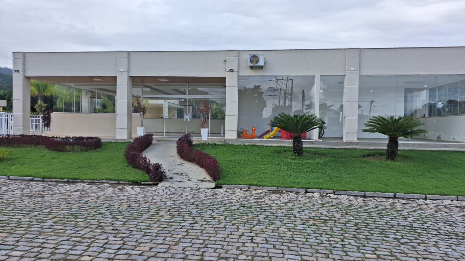Casa com 3 quartos no condomínio Viveres