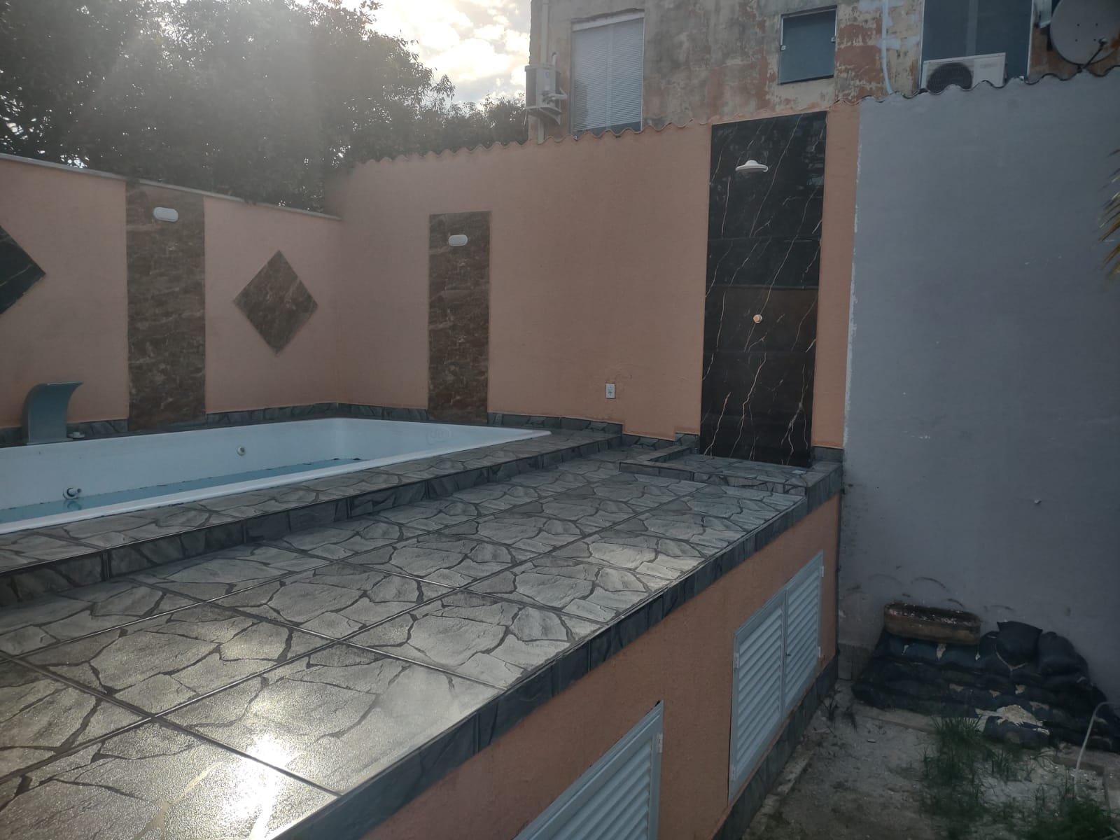 Casa com piscina e área gourmet
